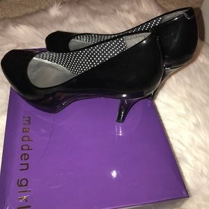 Madden Girl Black pumps